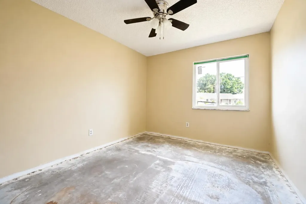 392 SE Crosspoint Drive Port St Lucie FL 34983