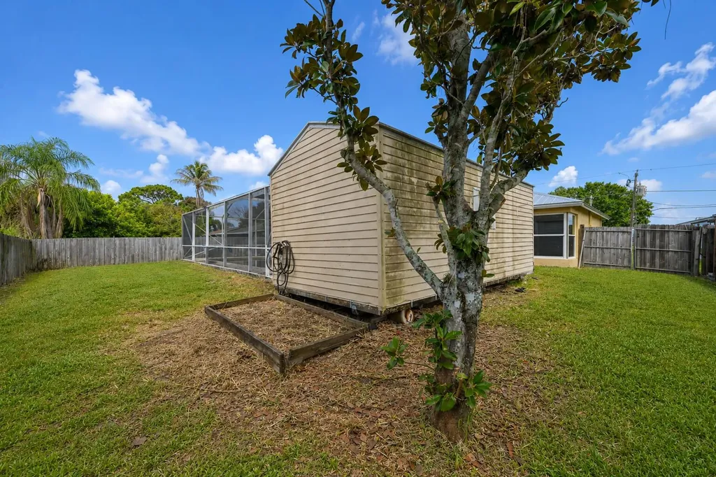 392 SE Crosspoint Drive Port St Lucie FL 34983