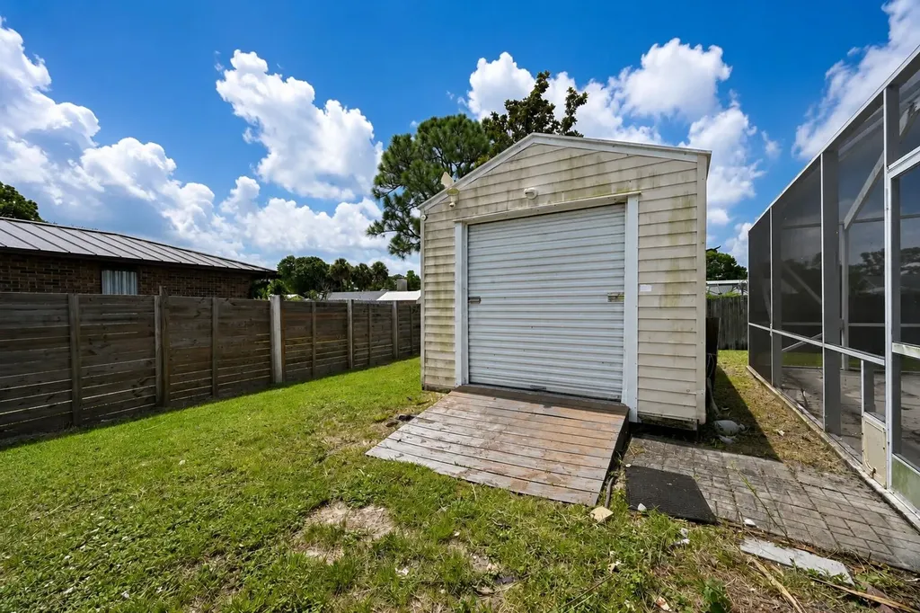 392 SE Crosspoint Drive Port St Lucie FL 34983