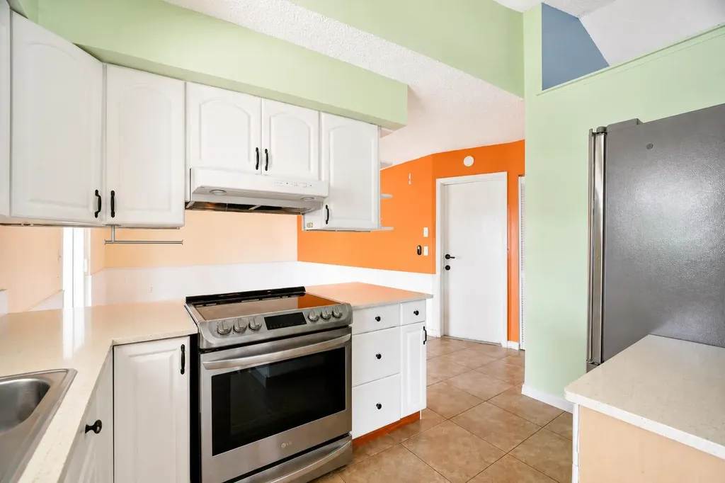 392 SE Crosspoint Drive Port St Lucie FL 34983