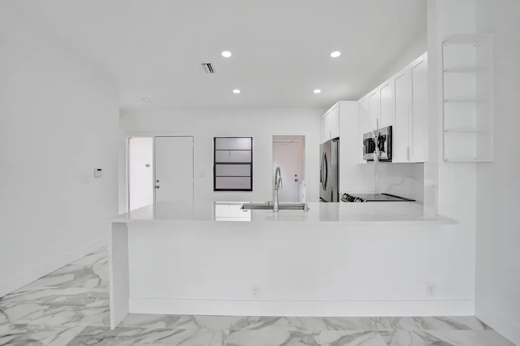 6128 Kings Gate Circle Delray Beach FL 33484