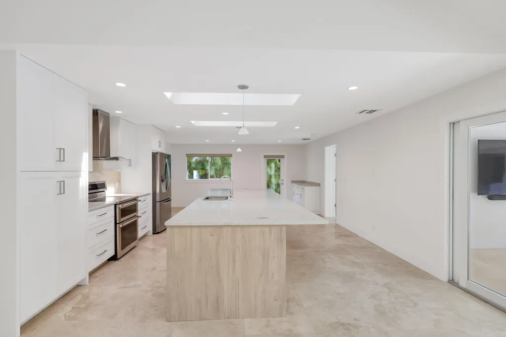 1386 S Atlantic Drive Lantana FL 33462
