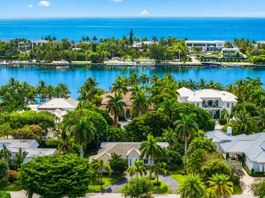 1386 S Atlantic Drive Lantana FL 33462