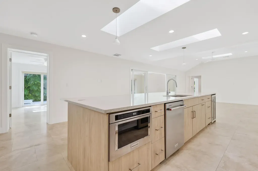 1386 S Atlantic Drive Lantana FL 33462
