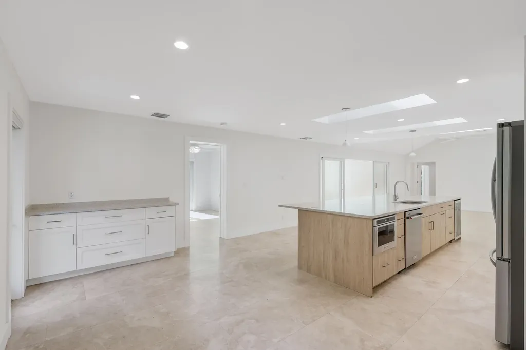 1386 S Atlantic Drive Lantana FL 33462