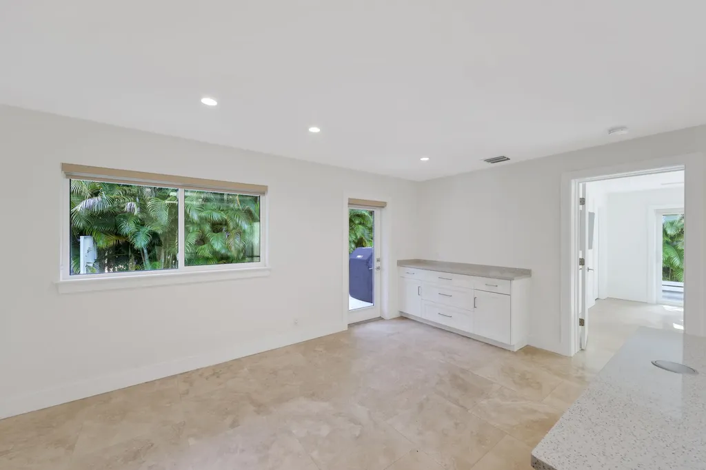 1386 S Atlantic Drive Lantana FL 33462
