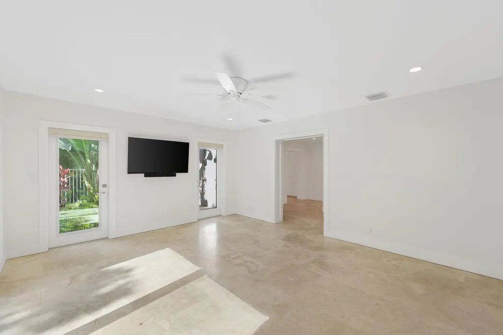 1386 S Atlantic Drive Lantana FL 33462
