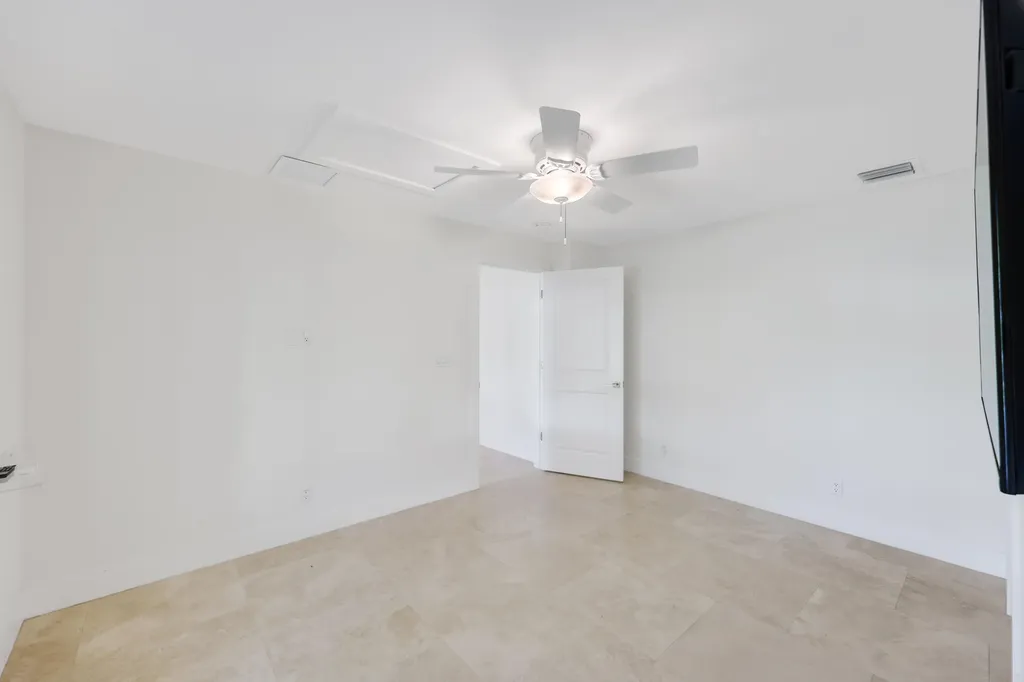 1386 S Atlantic Drive Lantana FL 33462