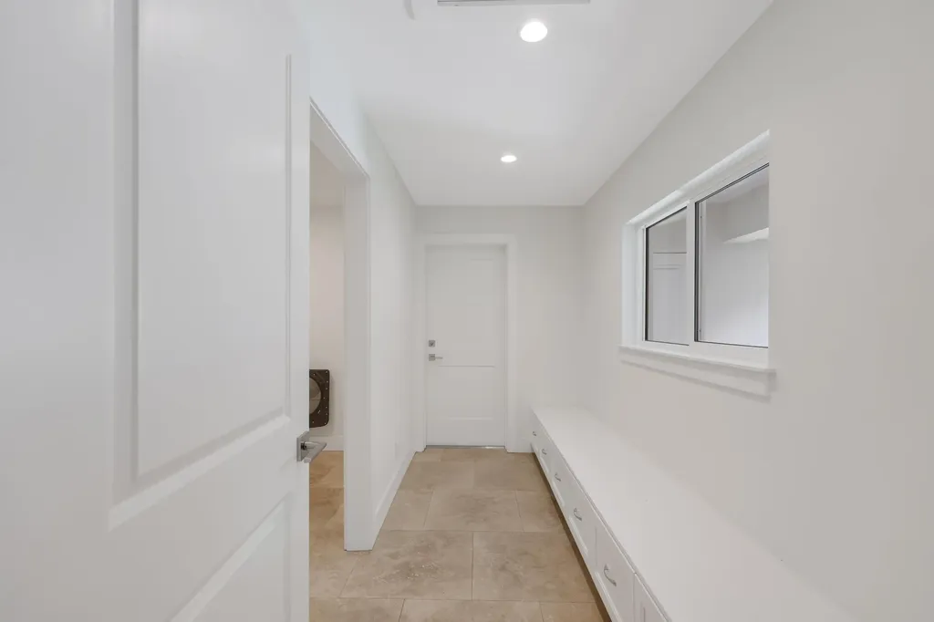 1386 S Atlantic Drive Lantana FL 33462