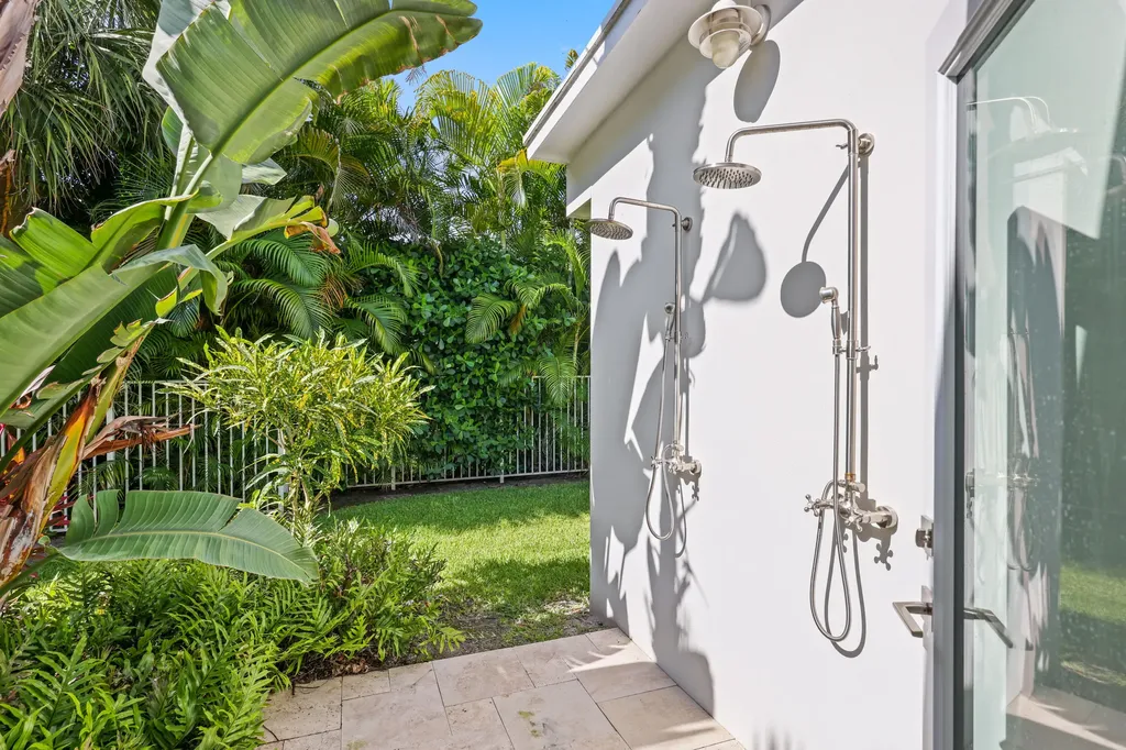 1386 S Atlantic Drive Lantana FL 33462