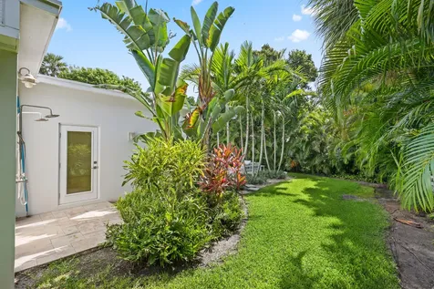1386 S Atlantic Drive Lantana FL 33462
