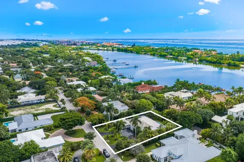 1386 S Atlantic Drive Lantana FL 33462