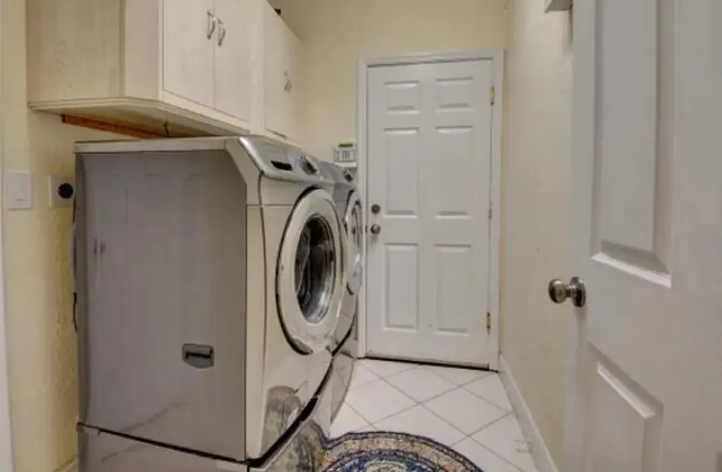 10885 La Salinas Circle Boca Raton FL 33428