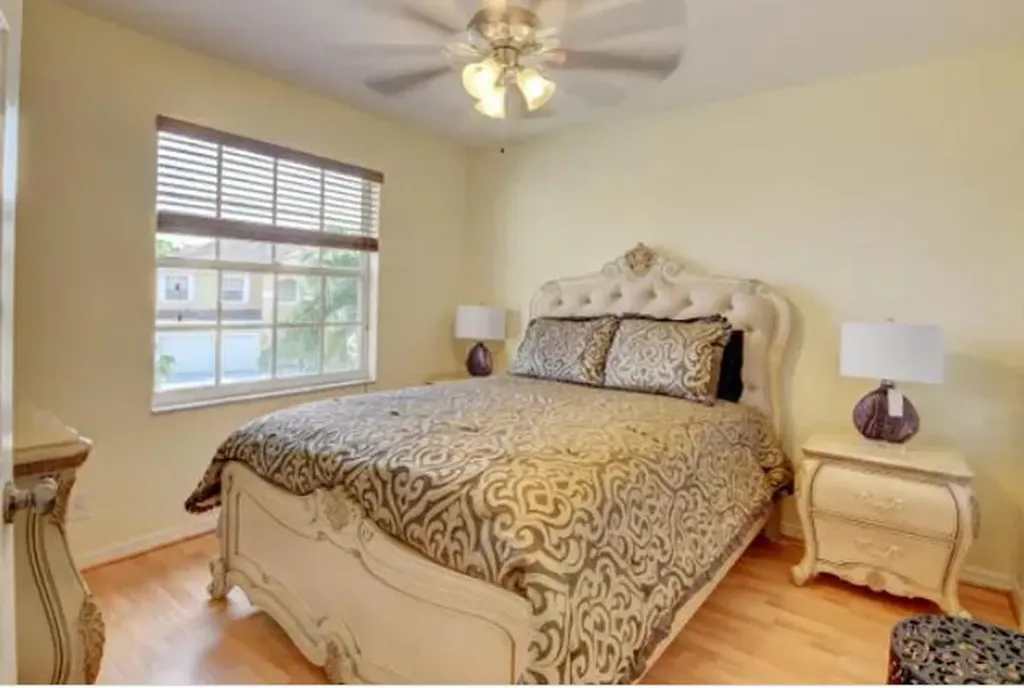 10885 La Salinas Circle Boca Raton FL 33428