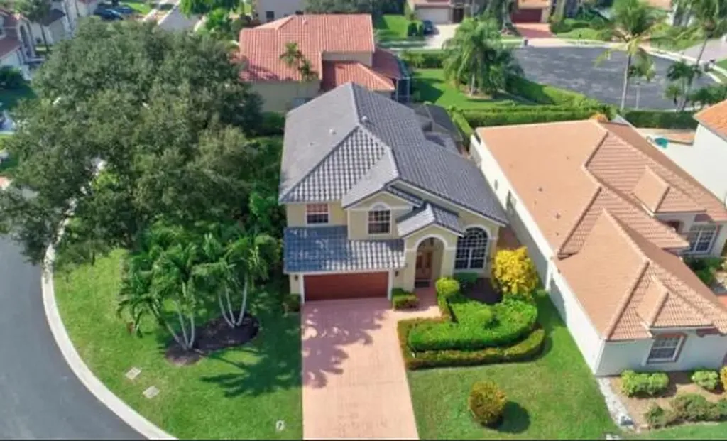 10885 La Salinas Circle Boca Raton FL 33428