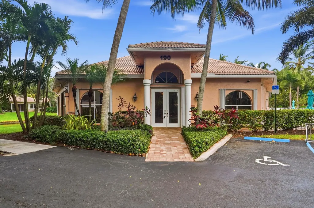 368 W Coral Trace Circle Delray Beach FL 33445