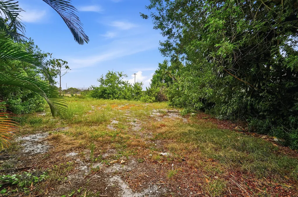 368 W Coral Trace Circle Delray Beach FL 33445