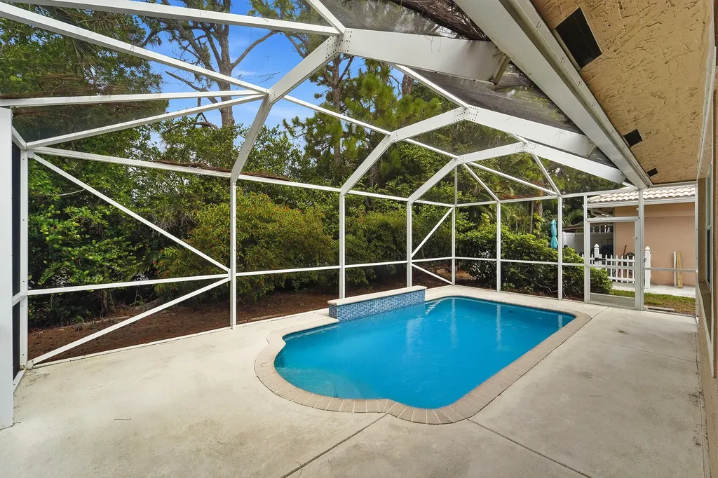 368 W Coral Trace Circle Delray Beach FL 33445
