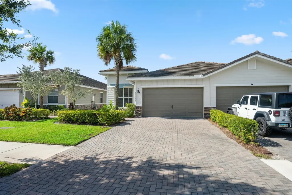 19656 Weathervane Way Loxahatchee FL 33470