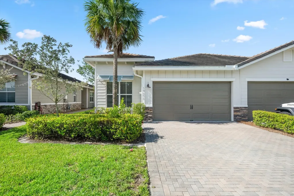 19656 Weathervane Way Loxahatchee FL 33470