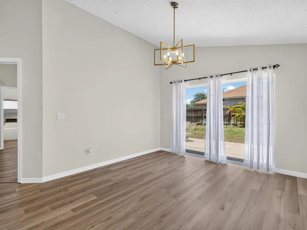 459 Halstead Drive Davenport FL 33897