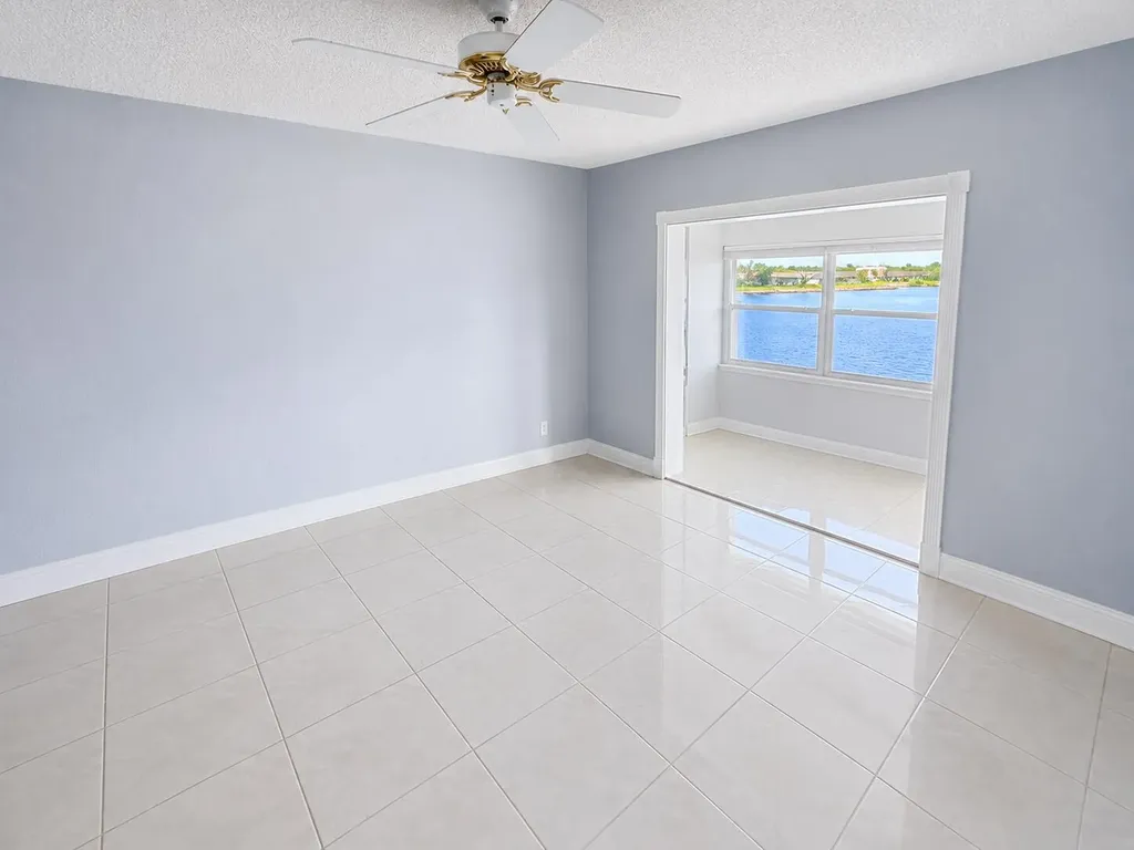 1114 Lake Terrace Boynton Beach FL 33426