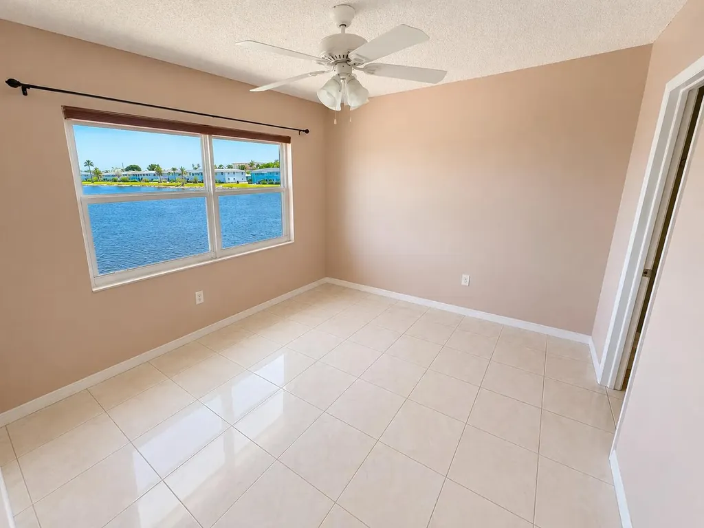 1114 Lake Terrace Boynton Beach FL 33426