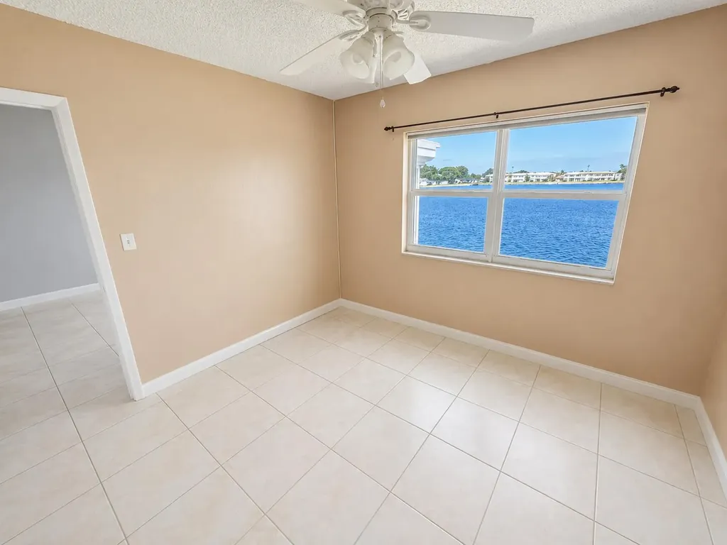 1114 Lake Terrace Boynton Beach FL 33426