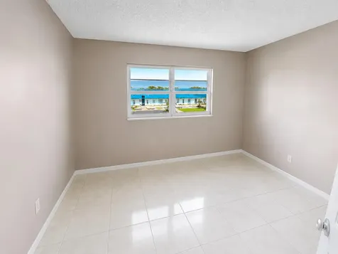 1114 Lake Terrace Boynton Beach FL 33426
