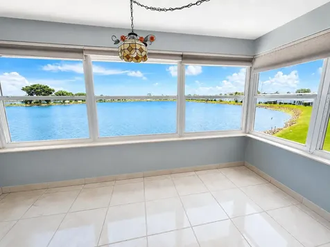 1114 Lake Terrace Boynton Beach FL 33426
