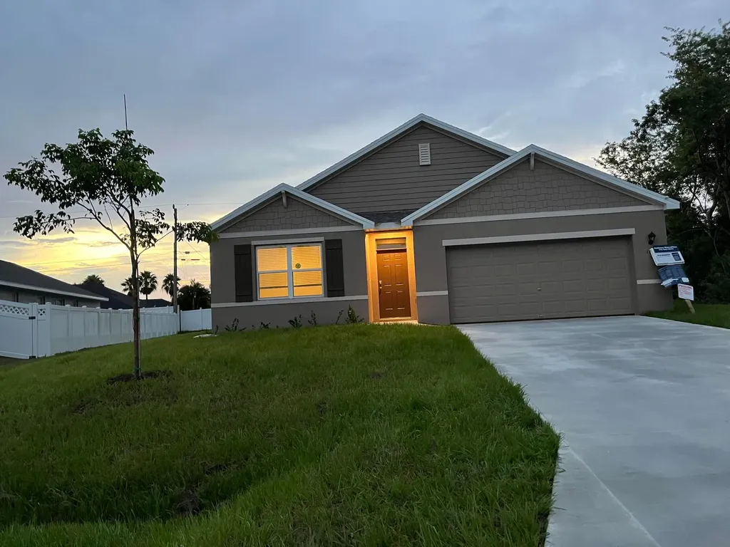 1982 SW Guernsey Street Port St Lucie FL 34987