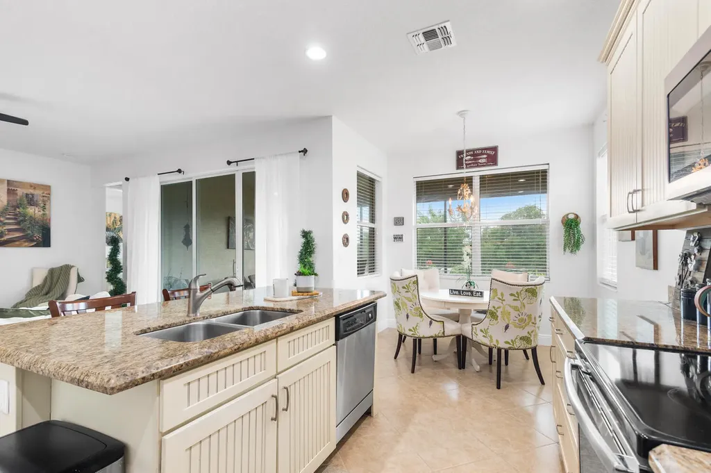 12170 SW Bennington Circle Port St Lucie FL 34987