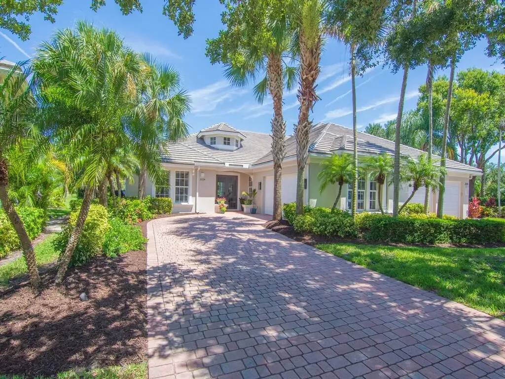 2229 Falls Circle Vero Beach FL 32967