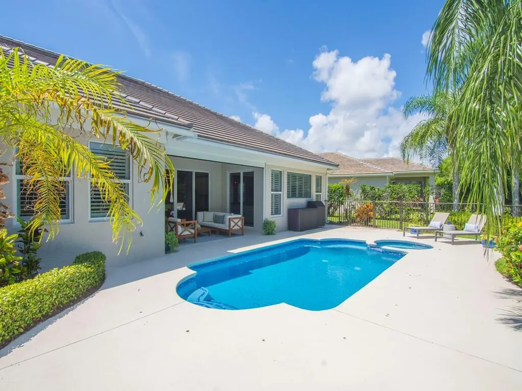 2229 Falls Circle Vero Beach FL 32967