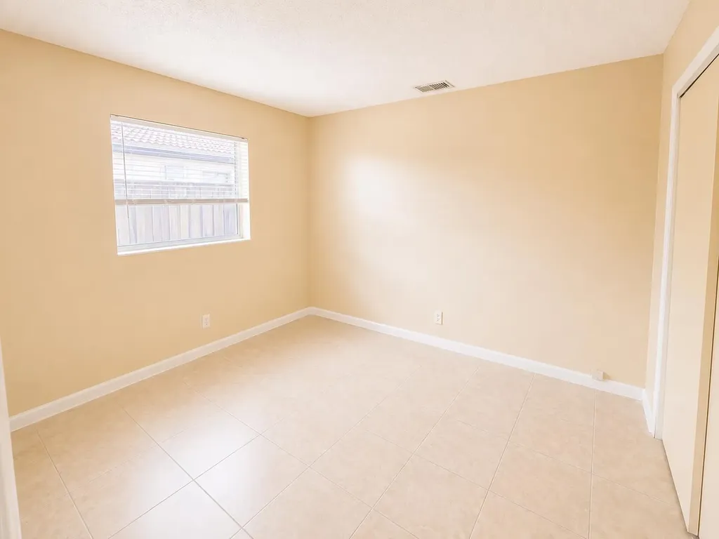 4125 Woodside Drive Coral Springs FL 33065
