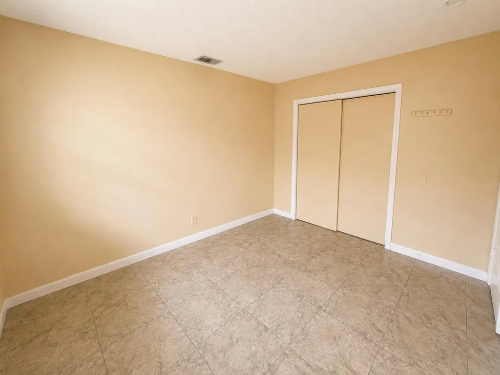 4125 Woodside Drive Coral Springs FL 33065