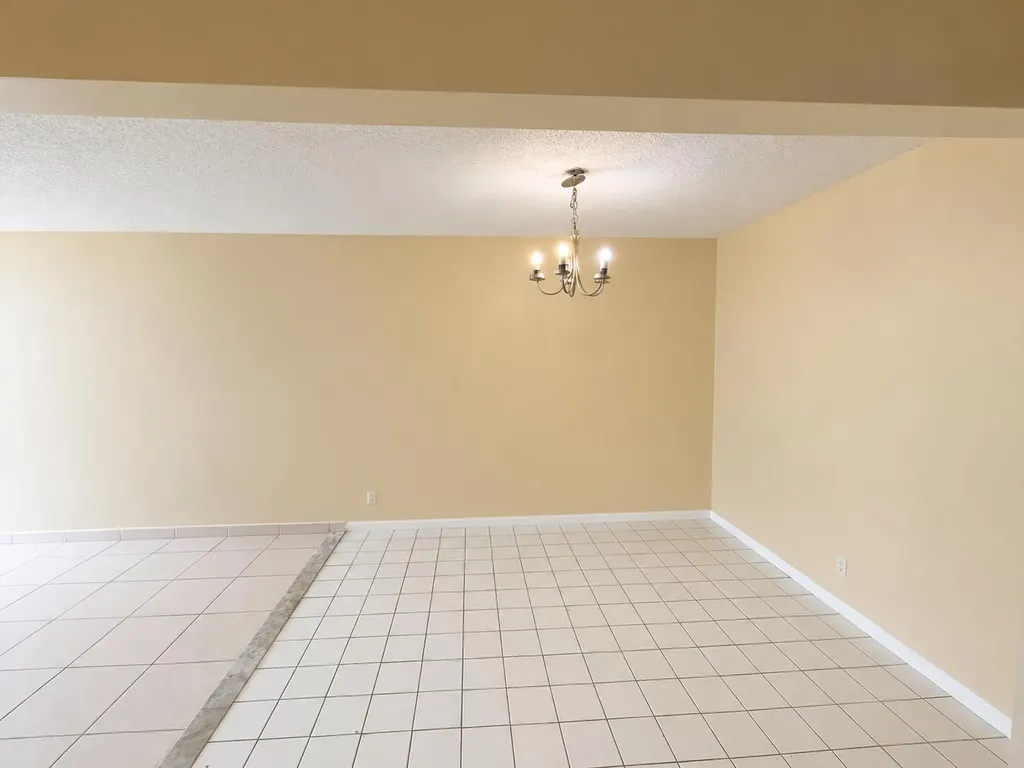 4125 Woodside Drive Coral Springs FL 33065