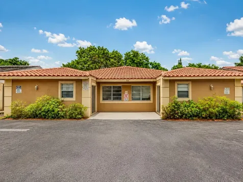4125 Woodside Drive Coral Springs FL 33065