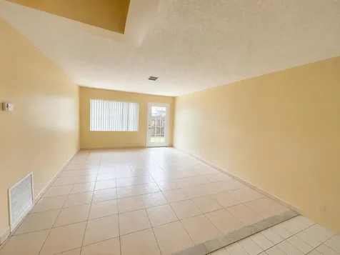 4125 Woodside Drive Coral Springs FL 33065