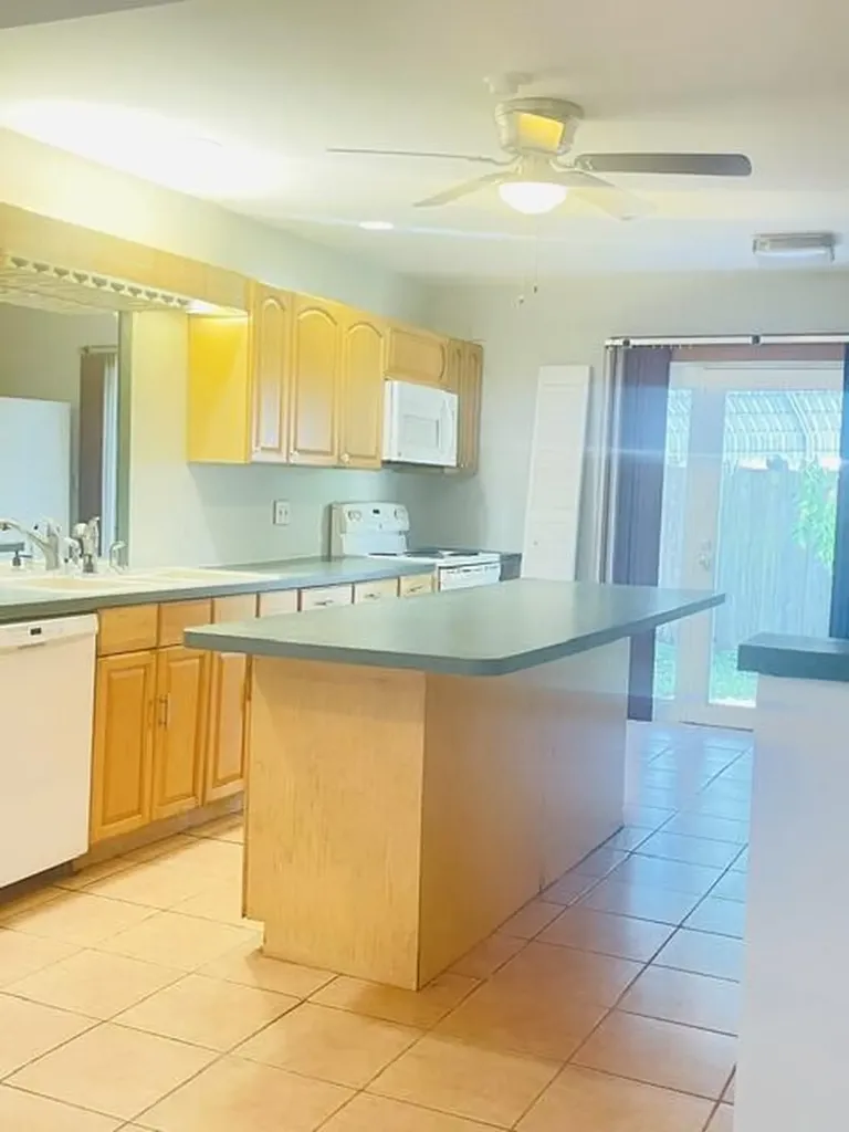 415 NW 7th Court Boynton Beach FL 33426
