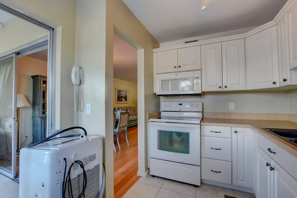 29 Colonial Club Drive Boynton Beach FL 33435