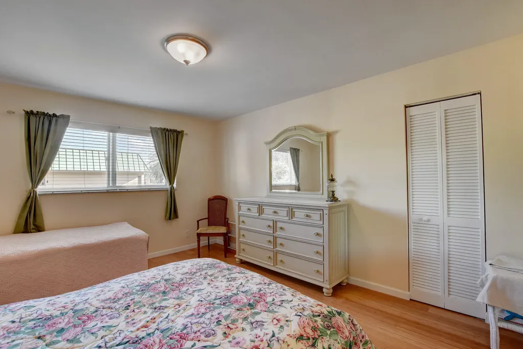 29 Colonial Club Drive Boynton Beach FL 33435