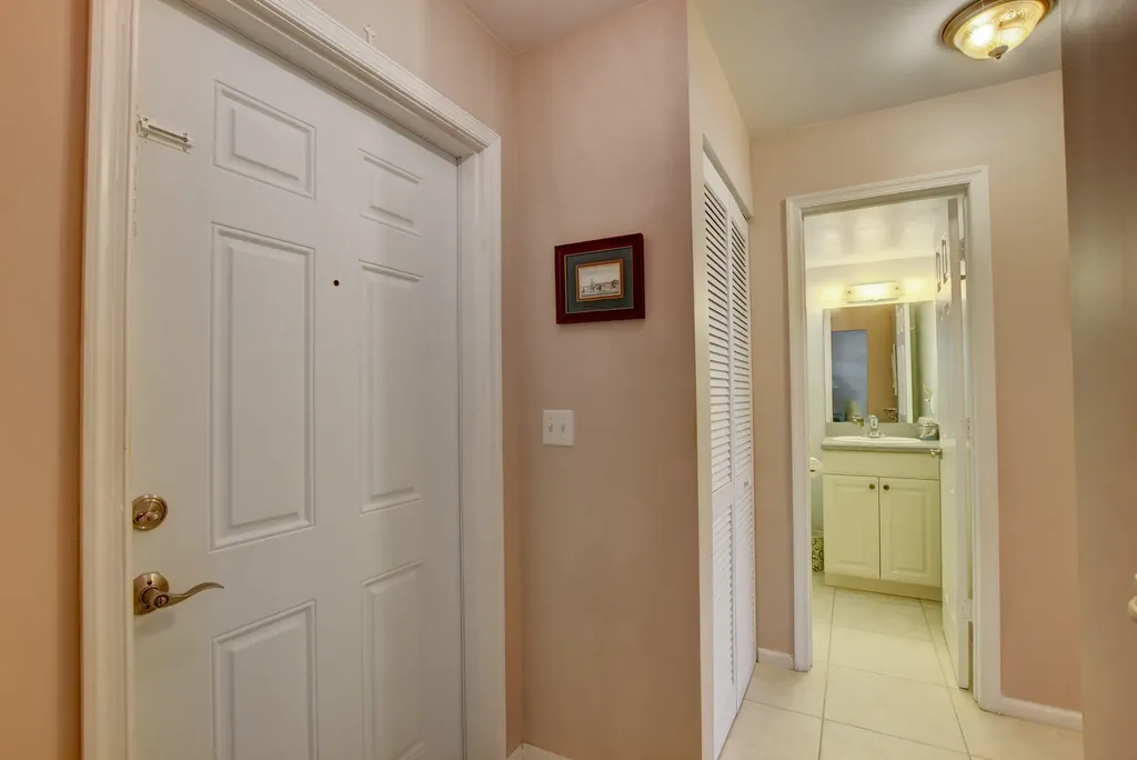 29 Colonial Club Drive Boynton Beach FL 33435