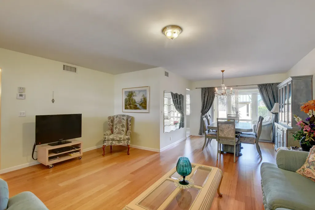 29 Colonial Club Drive Boynton Beach FL 33435