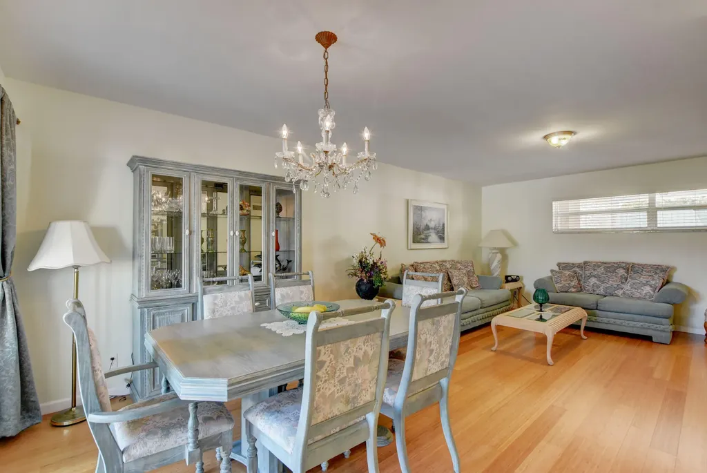 29 Colonial Club Drive Boynton Beach FL 33435