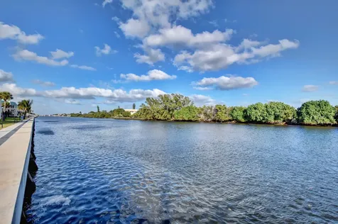 29 Colonial Club Drive Boynton Beach FL 33435