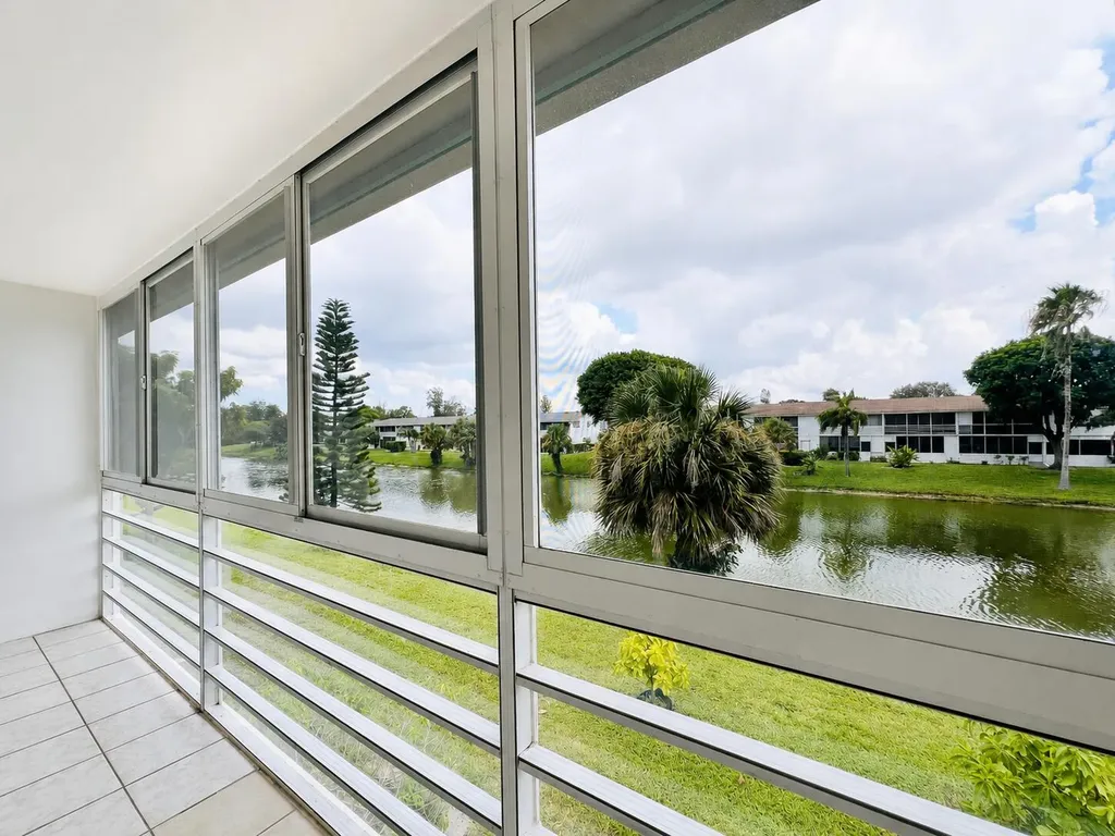 131 Camden F West Palm Beach FL 33417