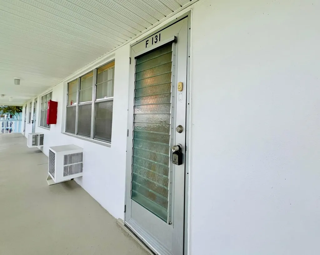 131 Camden F West Palm Beach FL 33417