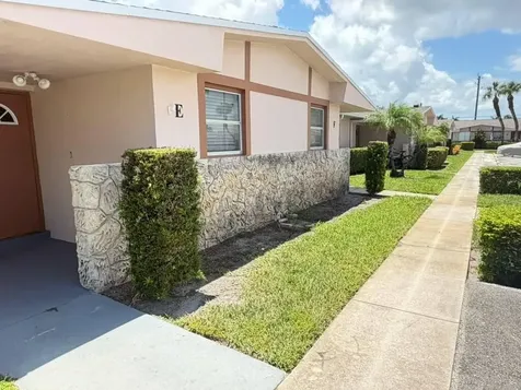 2727 Dudley Drive W West Palm Beach FL 33415