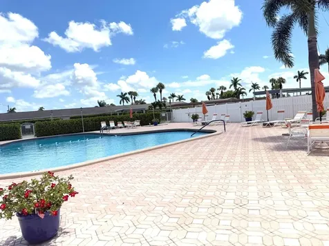 2727 Dudley Drive W West Palm Beach FL 33415